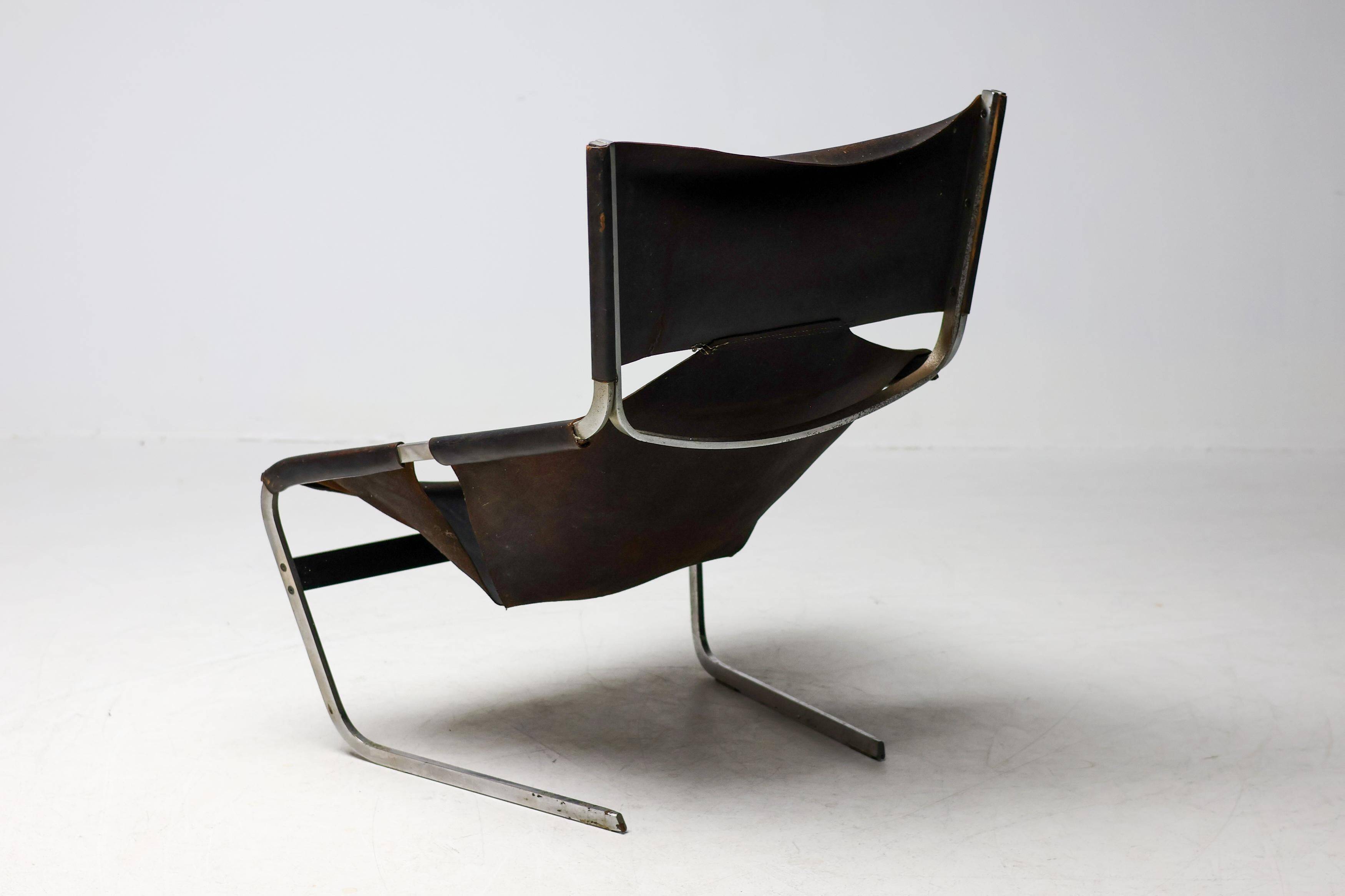 Pierre Paulin F444 chaise longue in black leather - All original, Vintage