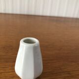 8 miniature vases in white earthenware