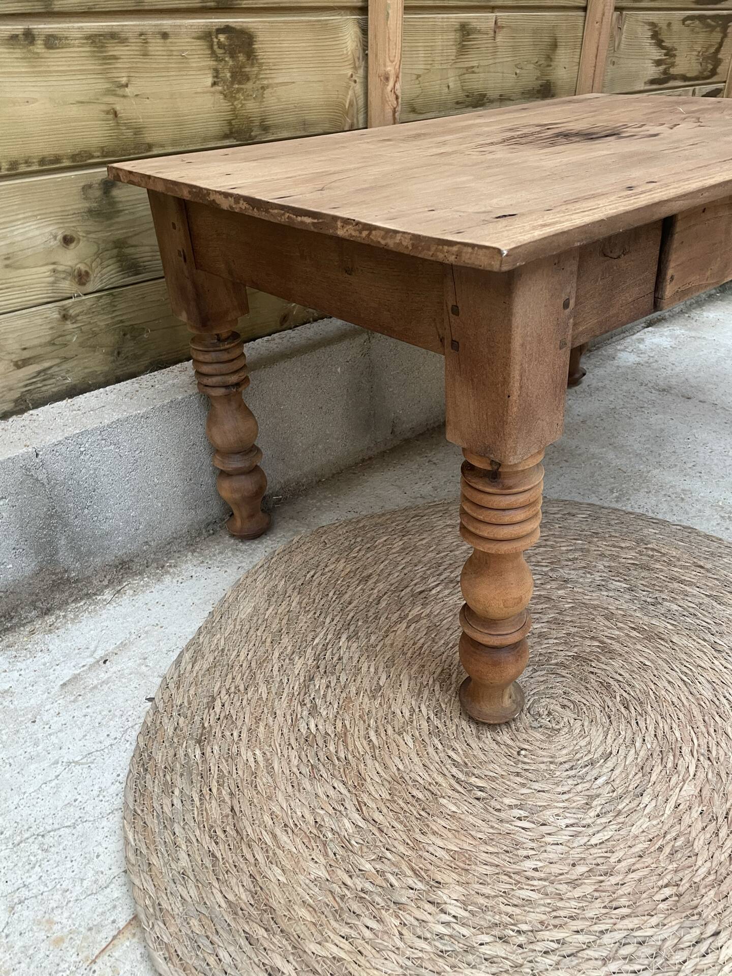 Table basse de ferme