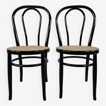 Pair of 70s wooden chairs with vienna straw seats