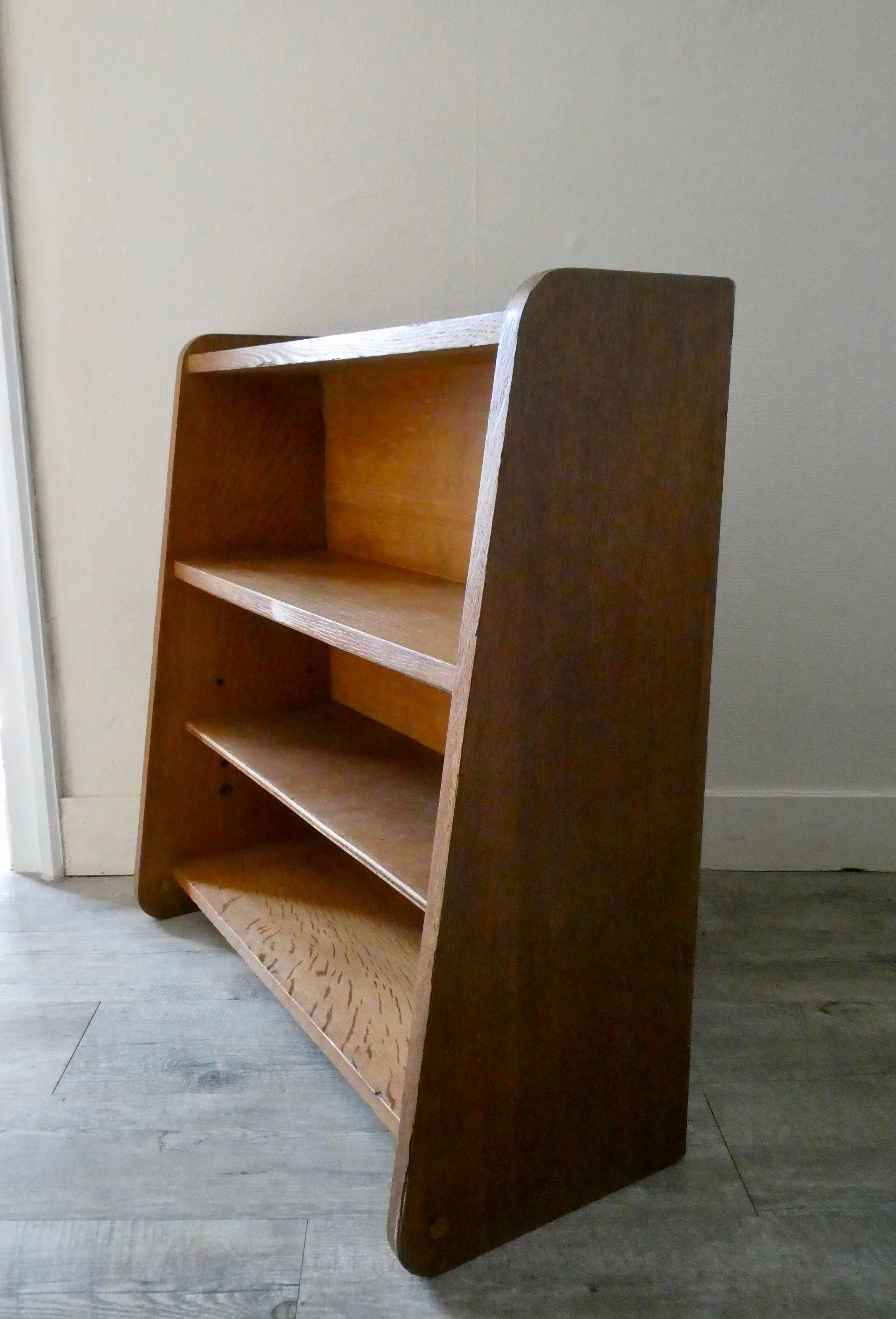 Oak shelves from the 1950s, reconstruction