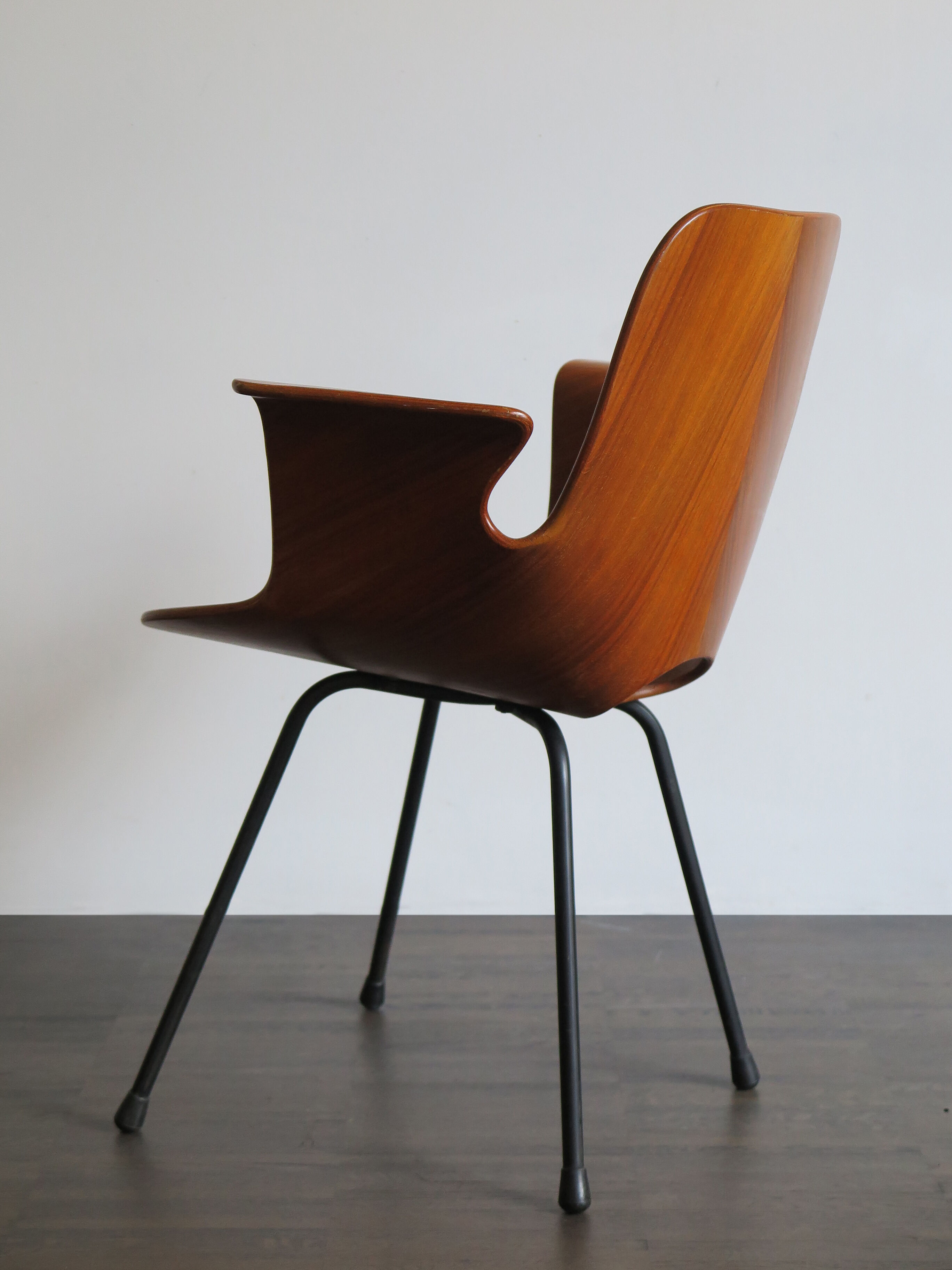 Chaises Vittorio Nobili pour Fratelli Tagliabue modèle Deadé années 1950