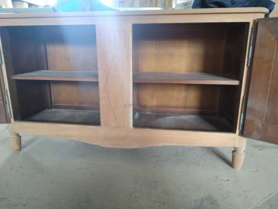 Low sideboard with 2 doors (airbrushed)