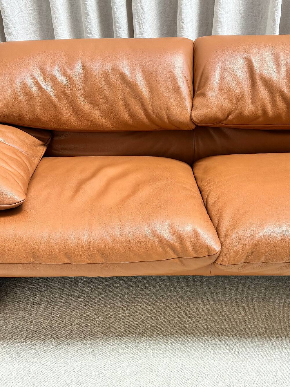 Maralunga 3-seater sofa, Vico Magistretti, Cassina, Italy.