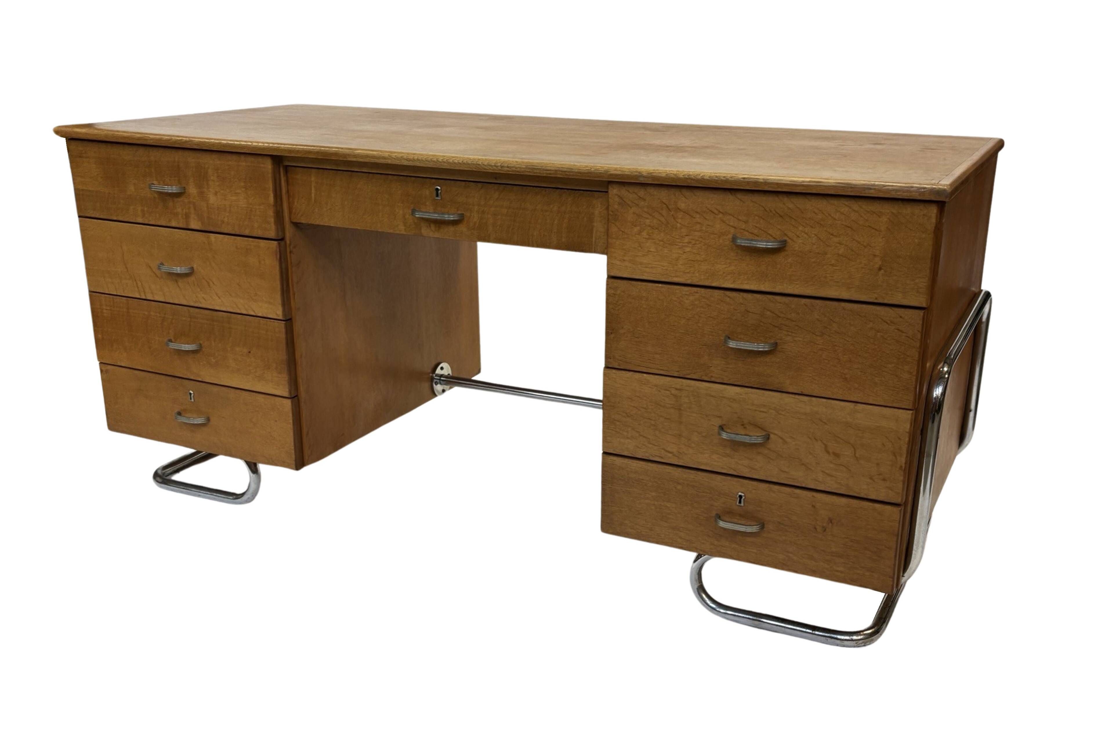Bureau tubulaire de style Bauhaus du milieu du siècle, design des années 40 en chêne