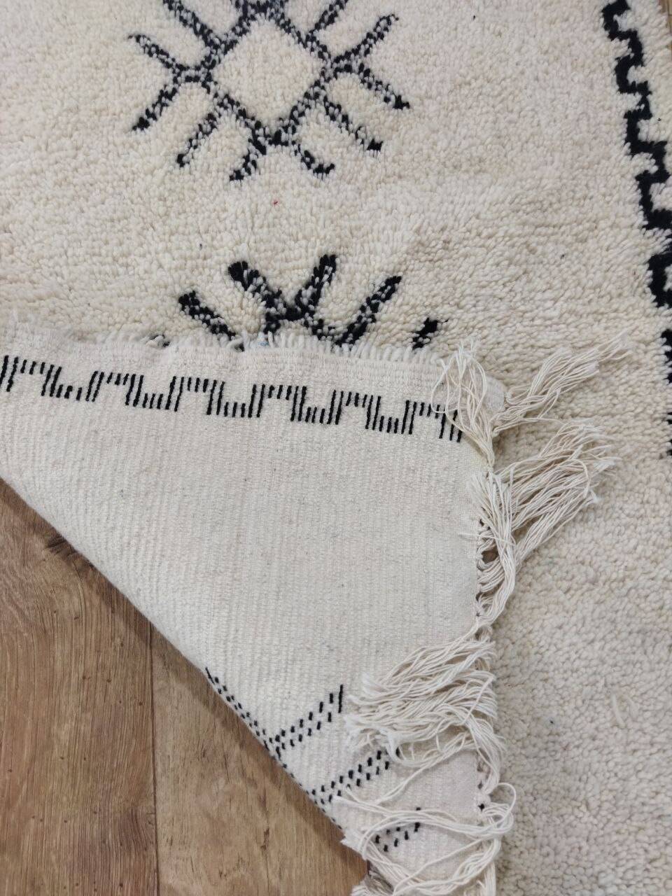 Handcrafted Moroccan Berber Rug 95 X 78 CM