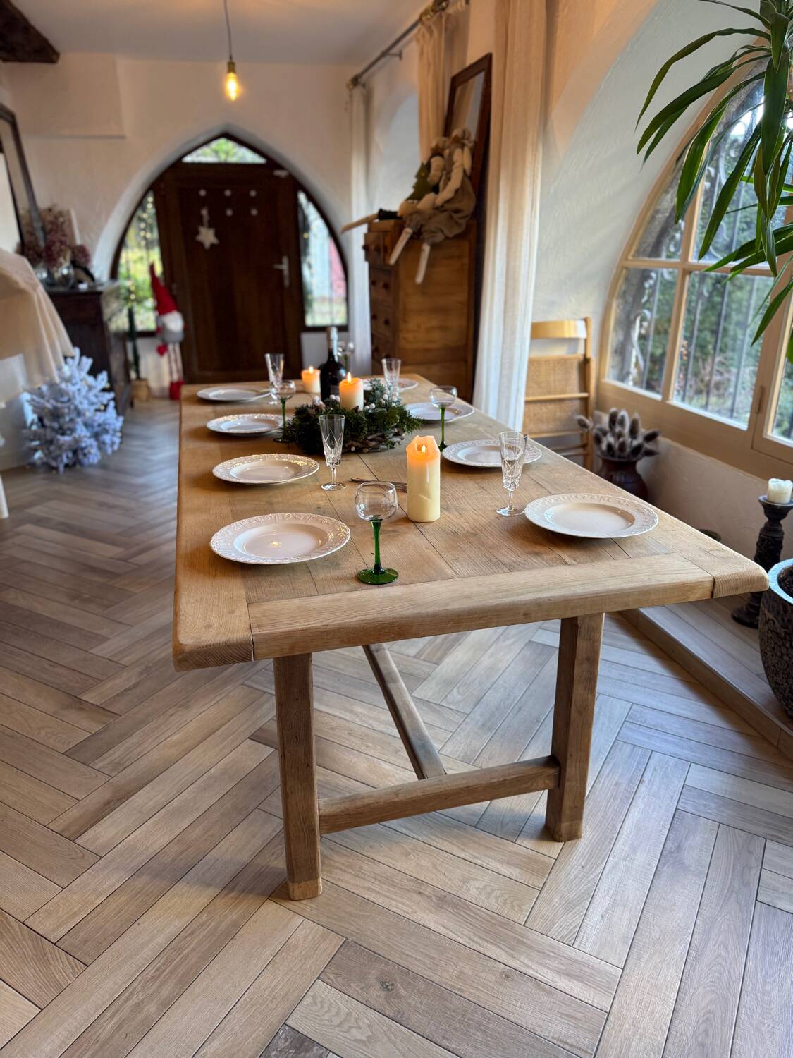 Solid wood farmhouse table with 2 extensions