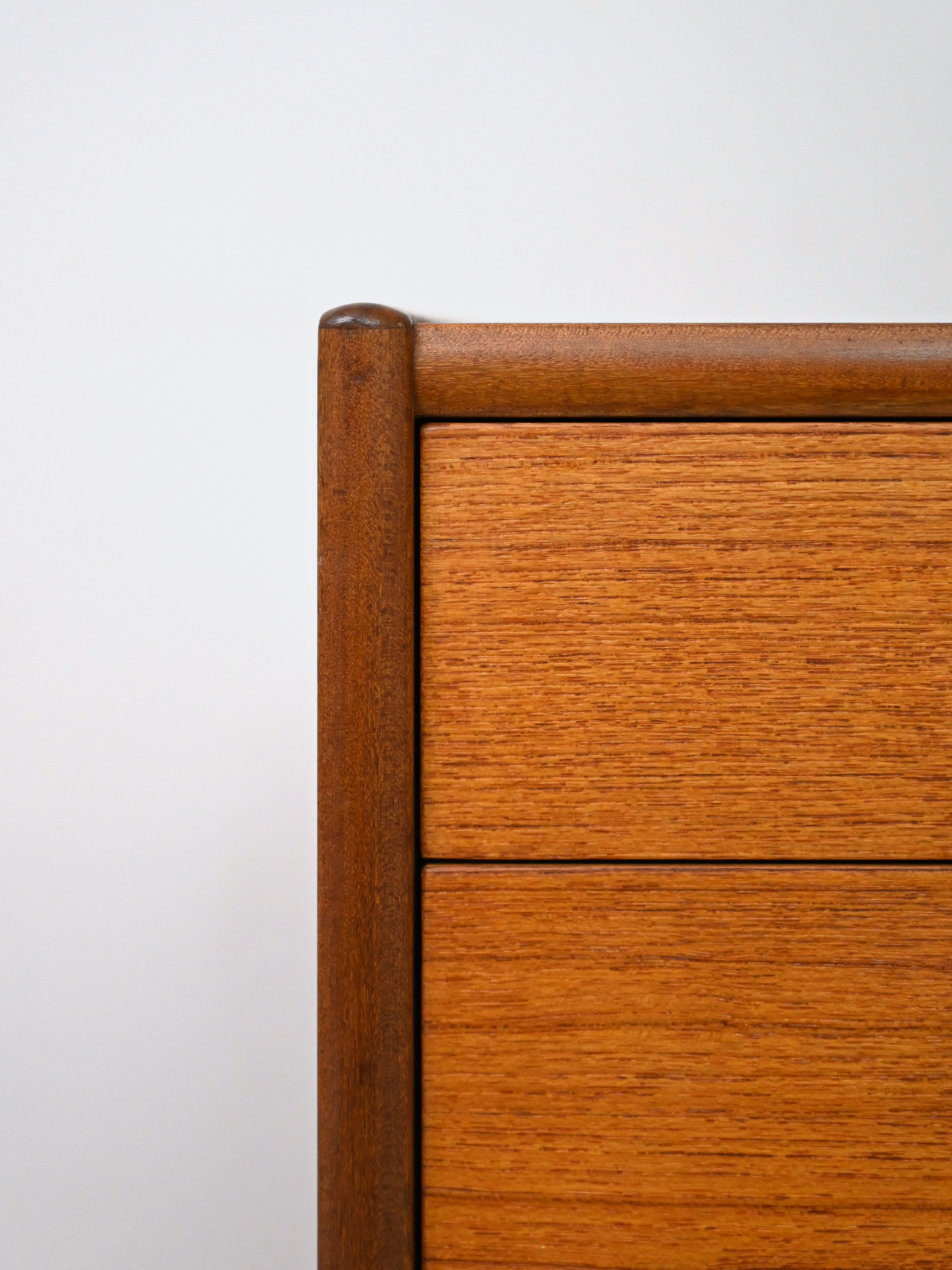 Vintage chest of drawers / Scandinavian nightstand