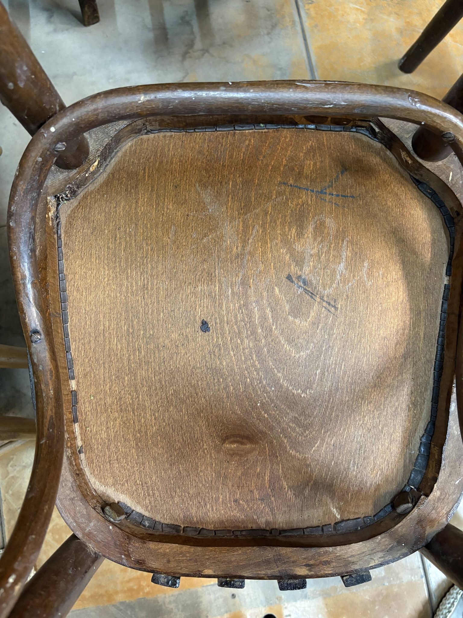 Chaises de bistrot anciennes (vers 1920). Ensemble de 6 pièces #1