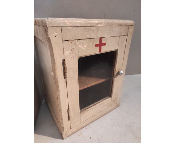 Medicine cabinet in vintage grey patinated wood and red cross