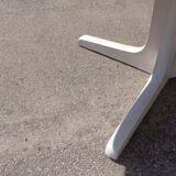 White oval Baumann table