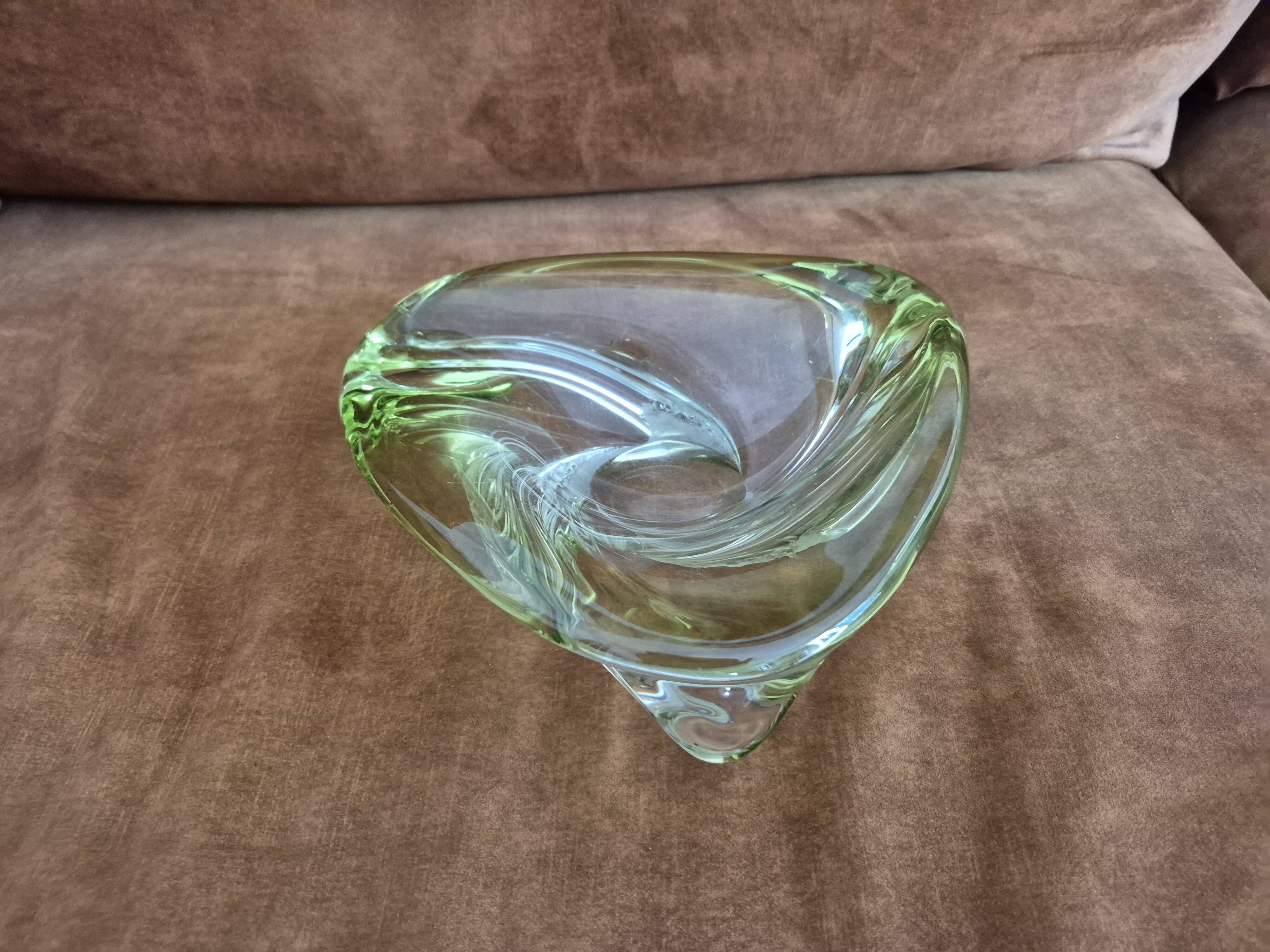 Art Deco ashtray in cut anise crystal
