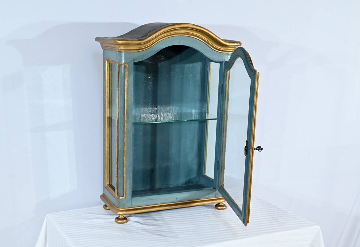 Small Showcase in Painted and Gilded Wood, Louis XV Style – Early 19th Century