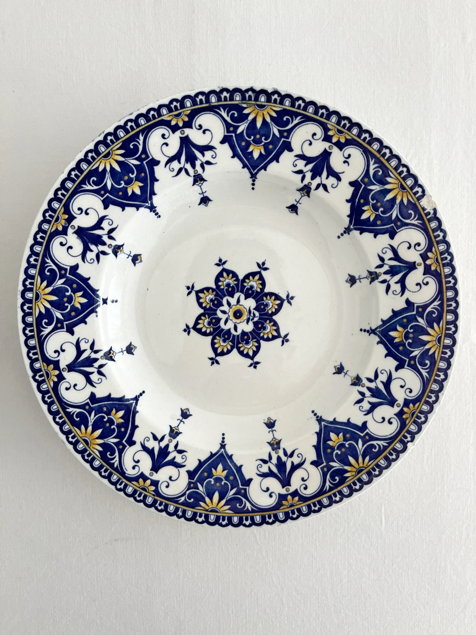 Shallow dish ironstone "Cluny" Sarreguemines