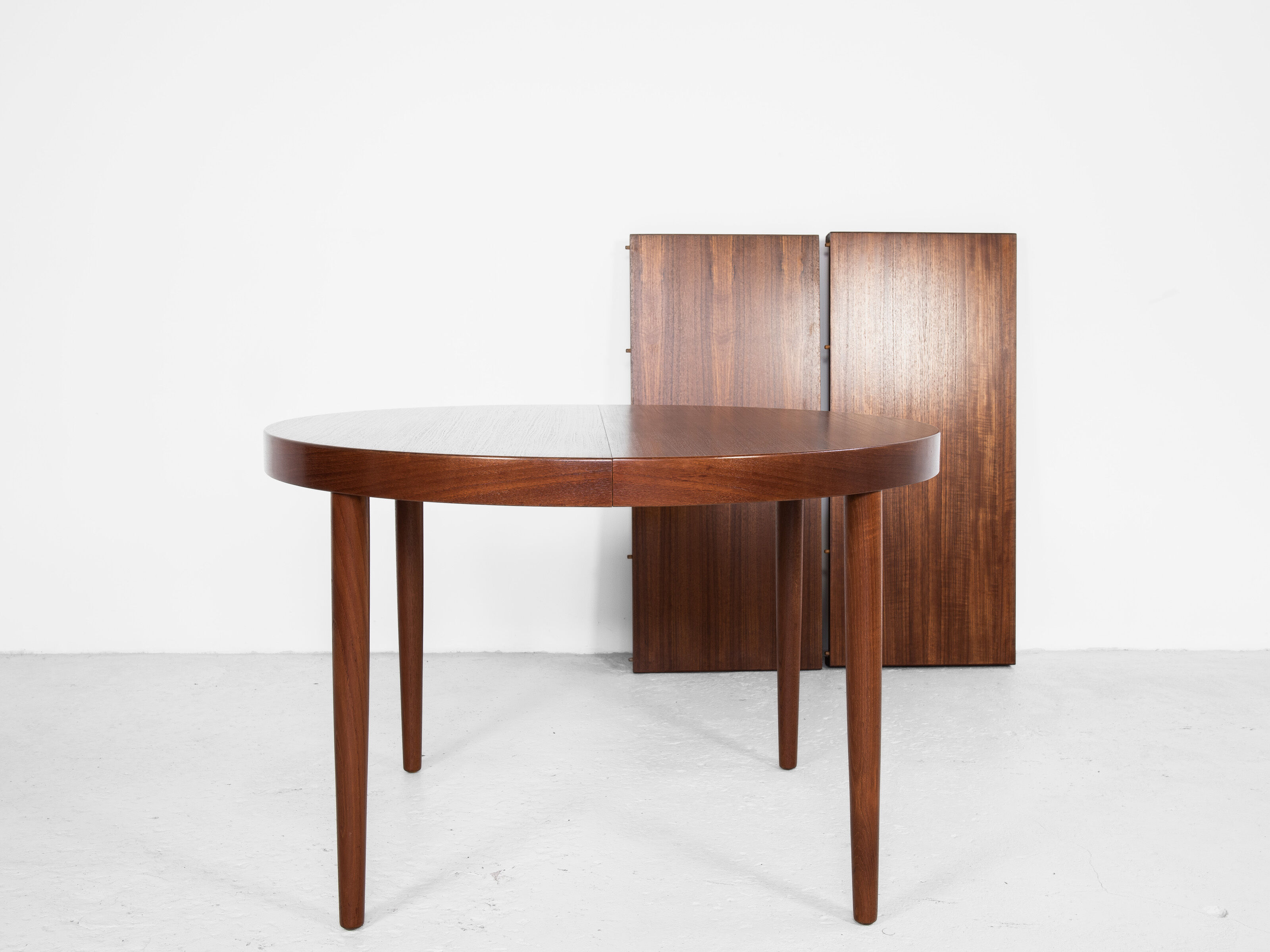 Midcentury Danish round dining table in teak by Gudme 1960s