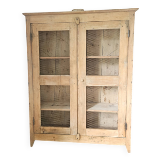 wire mesh cabinet
