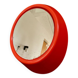 Pop mirror