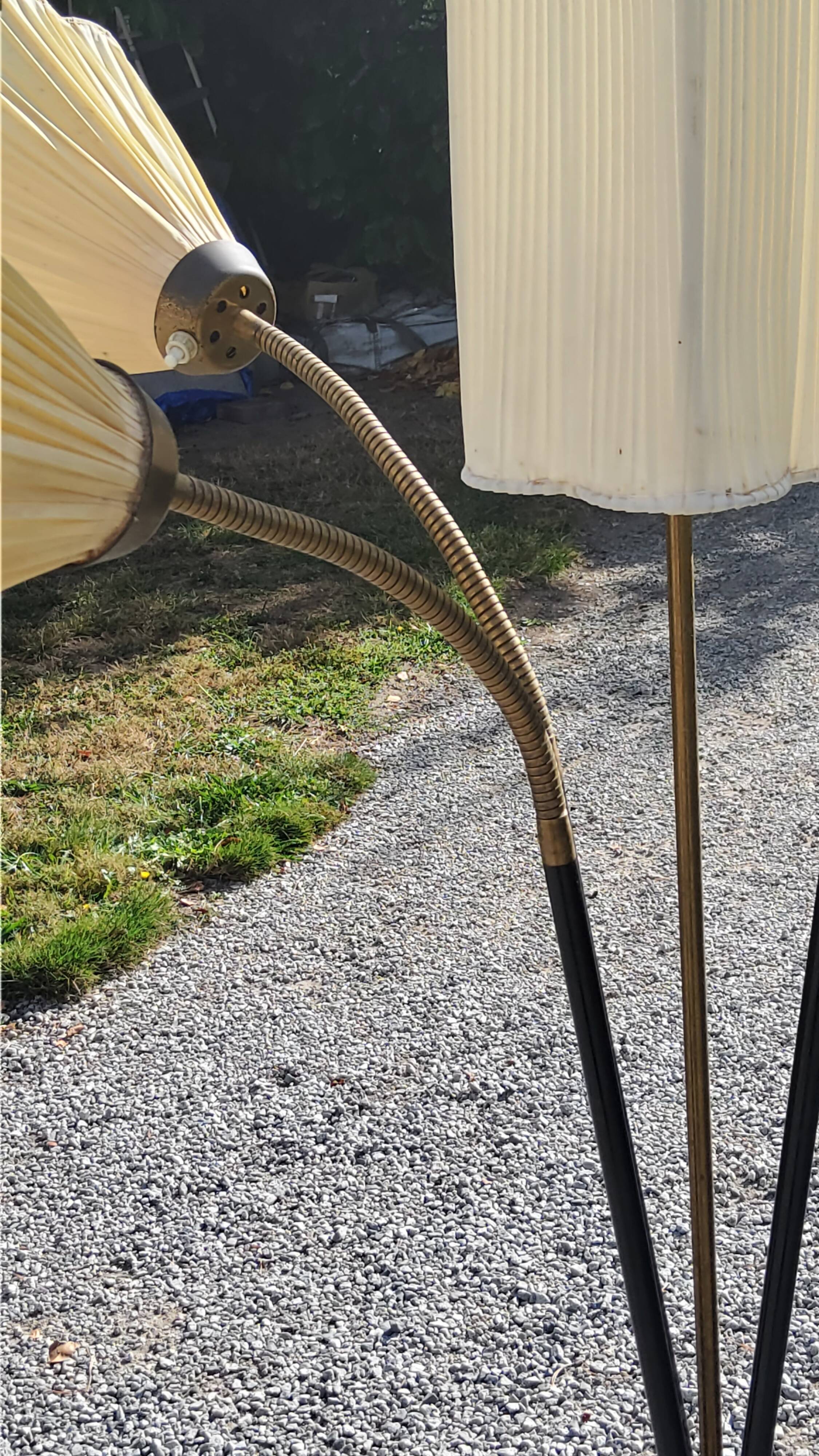 Vintage floor lamp from the 50s in metal and brass 4 flexible lights with tripod base