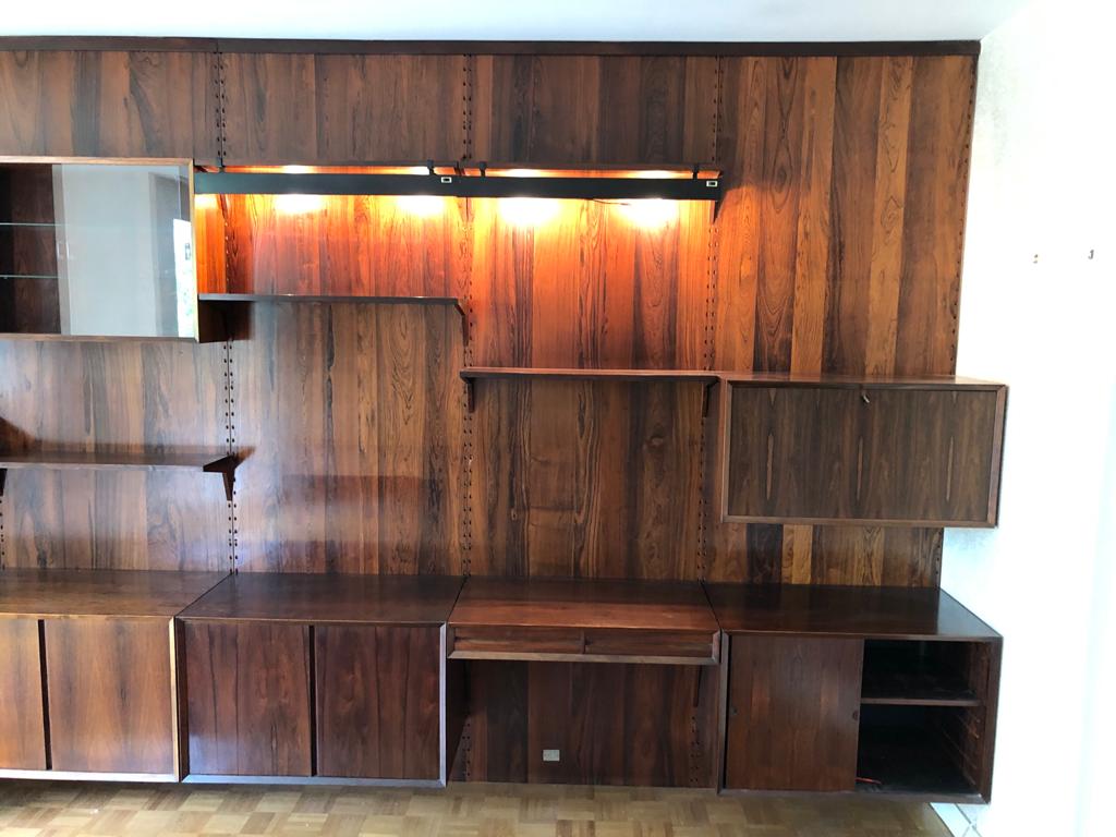 "Royal" wall system by Poul Cadovious