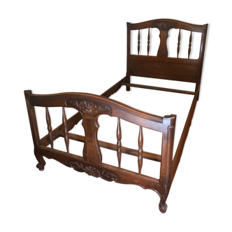 Solid wood bed