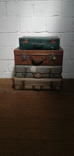 4 valises anciennes