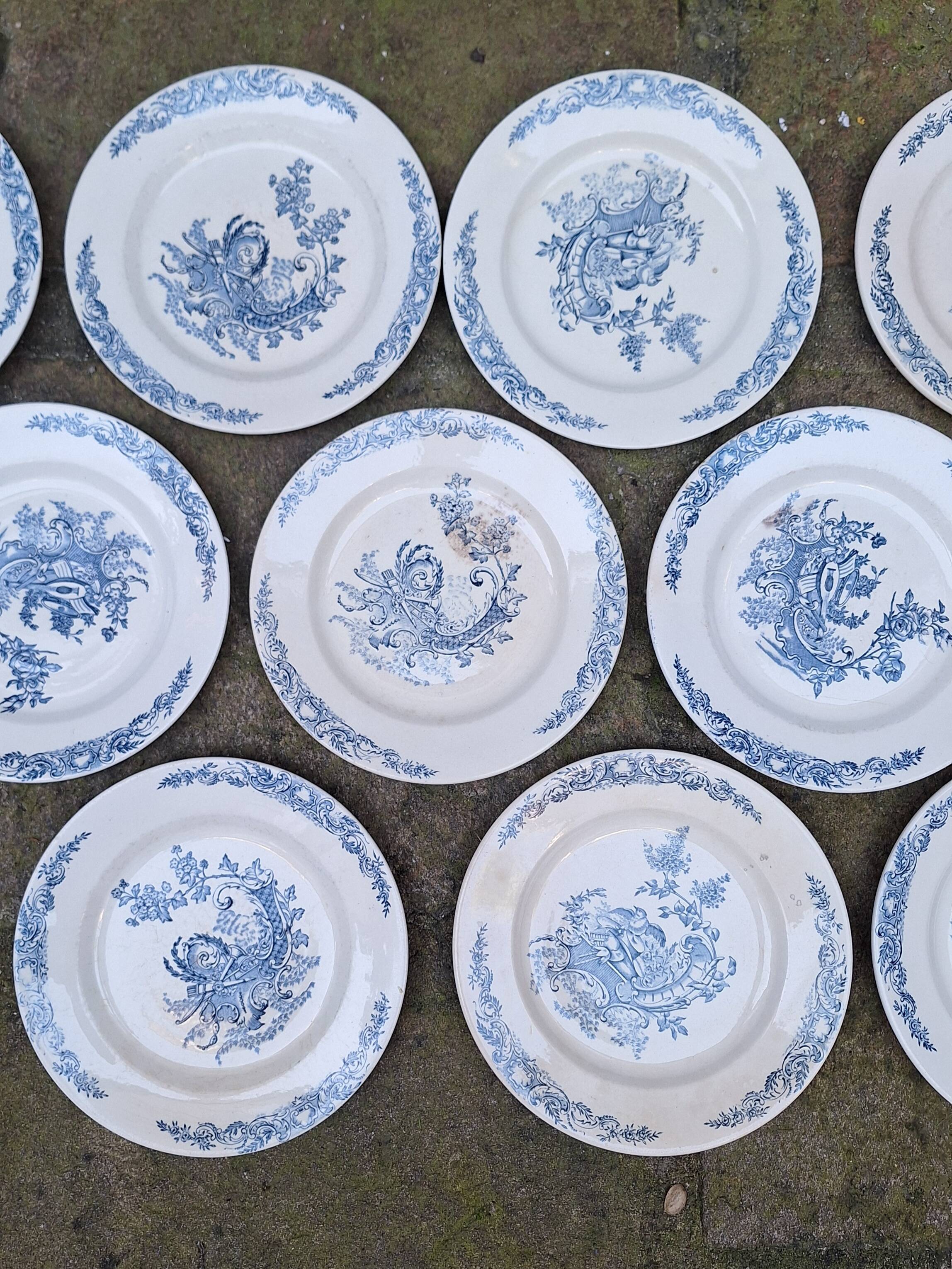 Service set in SG porcelain, Louis XV model.