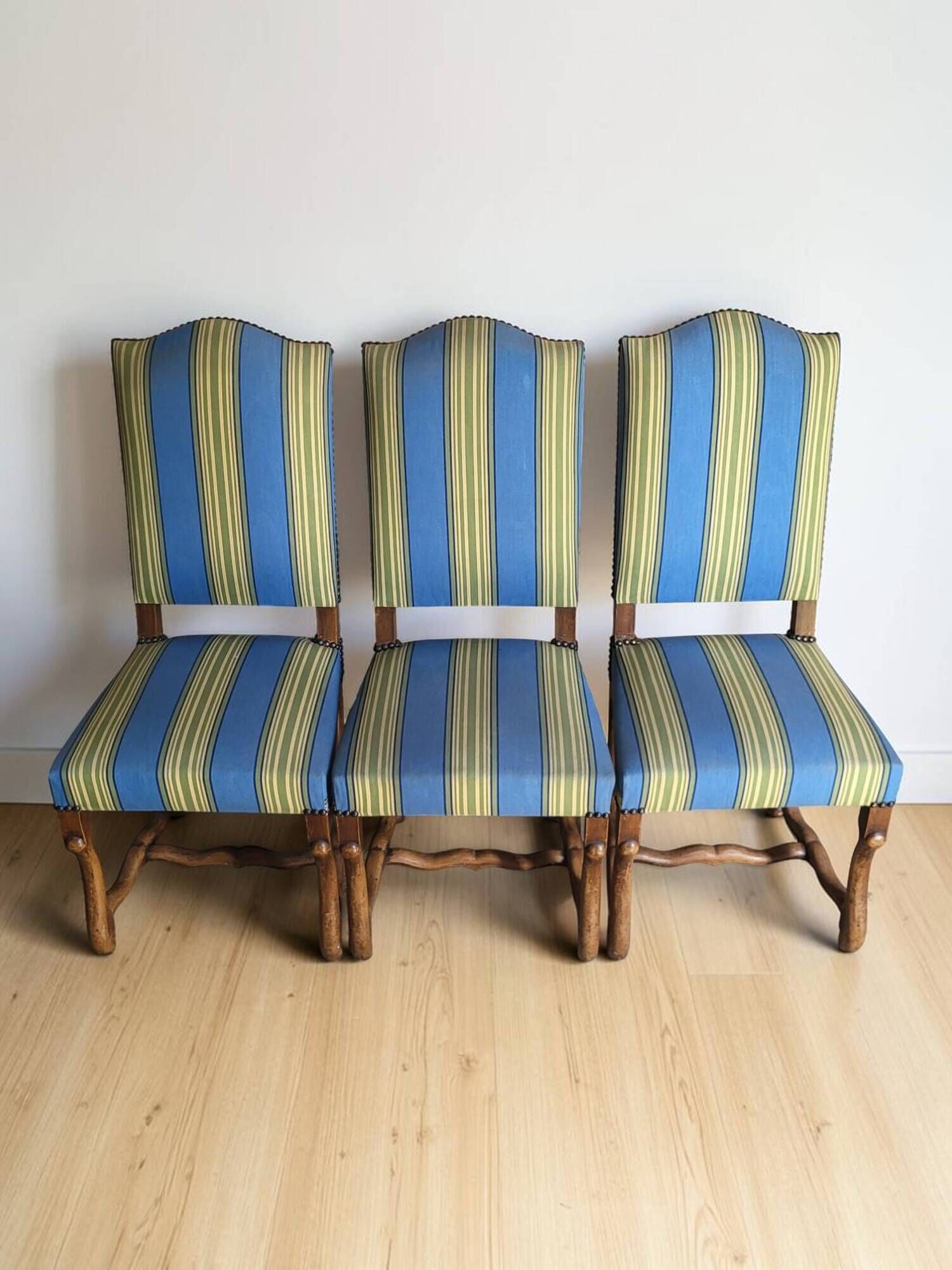 4 sheep bone chairs, Louis XIII style