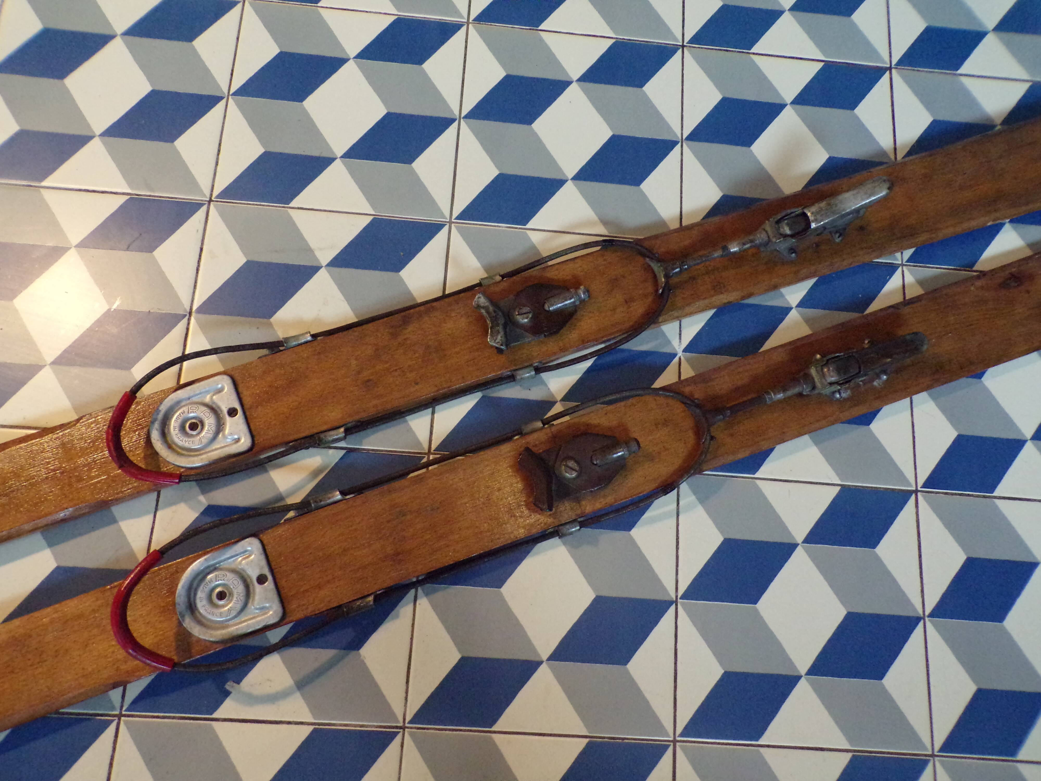 Vintage wooden skis