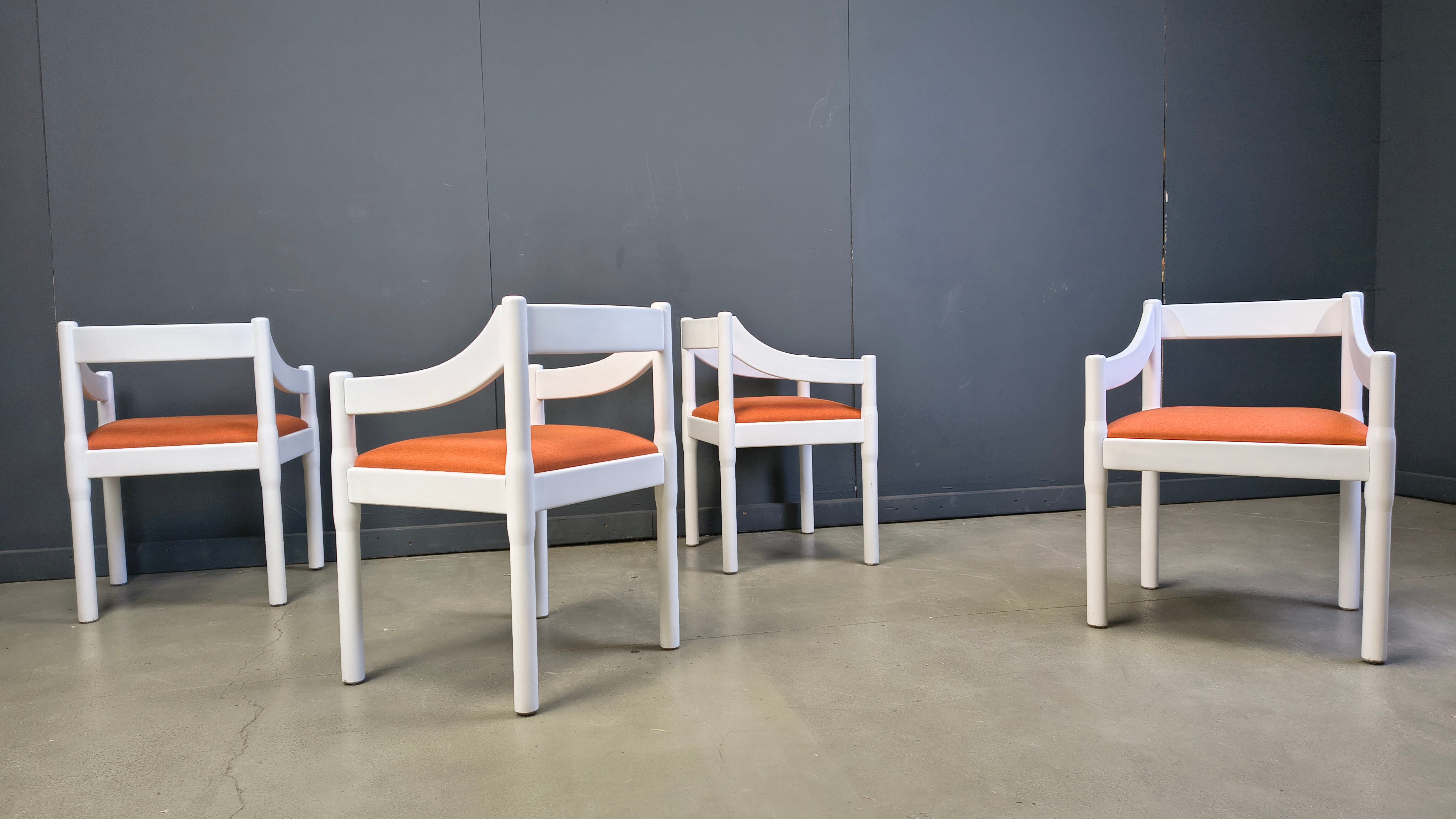 Ensemble de 4 fauteuils Carimate par Vico Magistretti, années 1960.