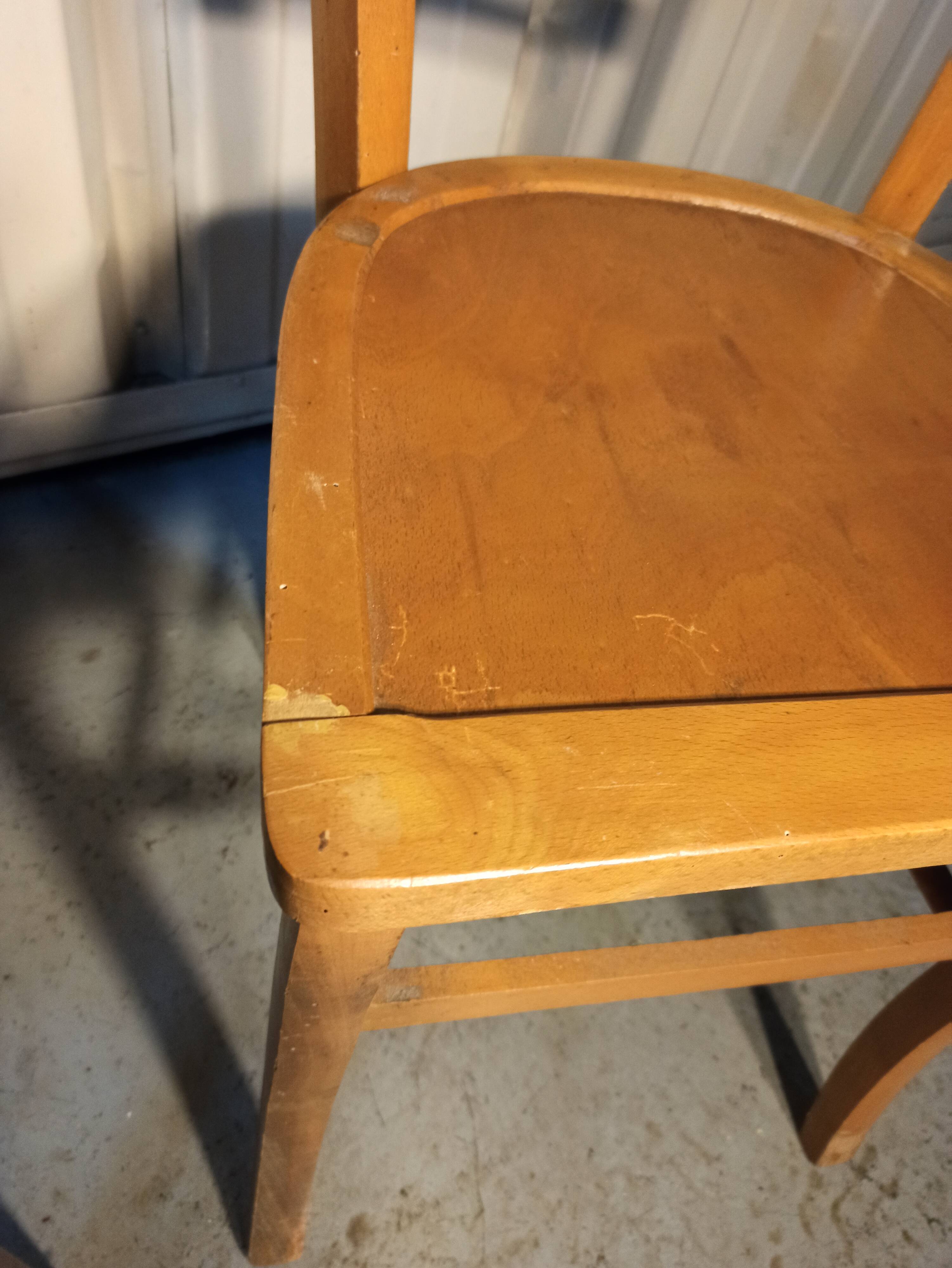 2 wooden bistro chairs Thonet
