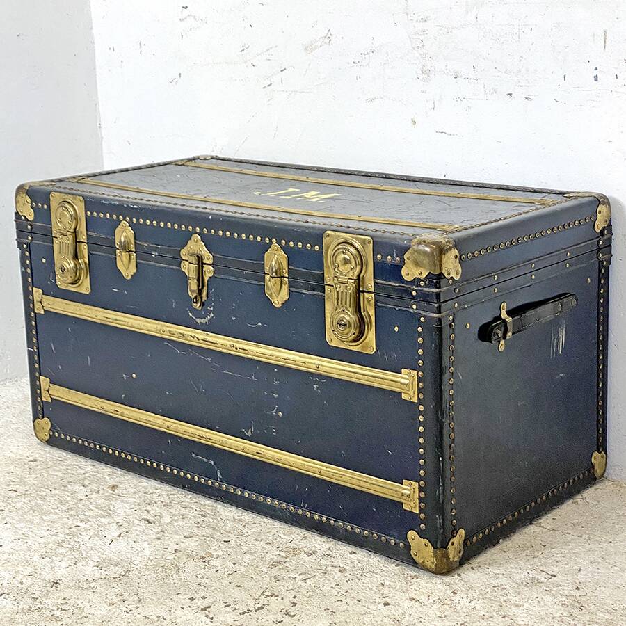 Travel trunk 1930