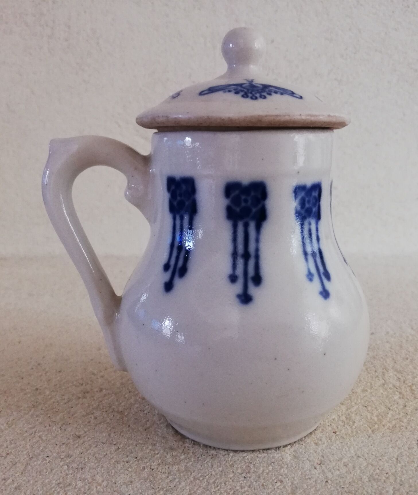 Milk jar and its Saint-Uze lid