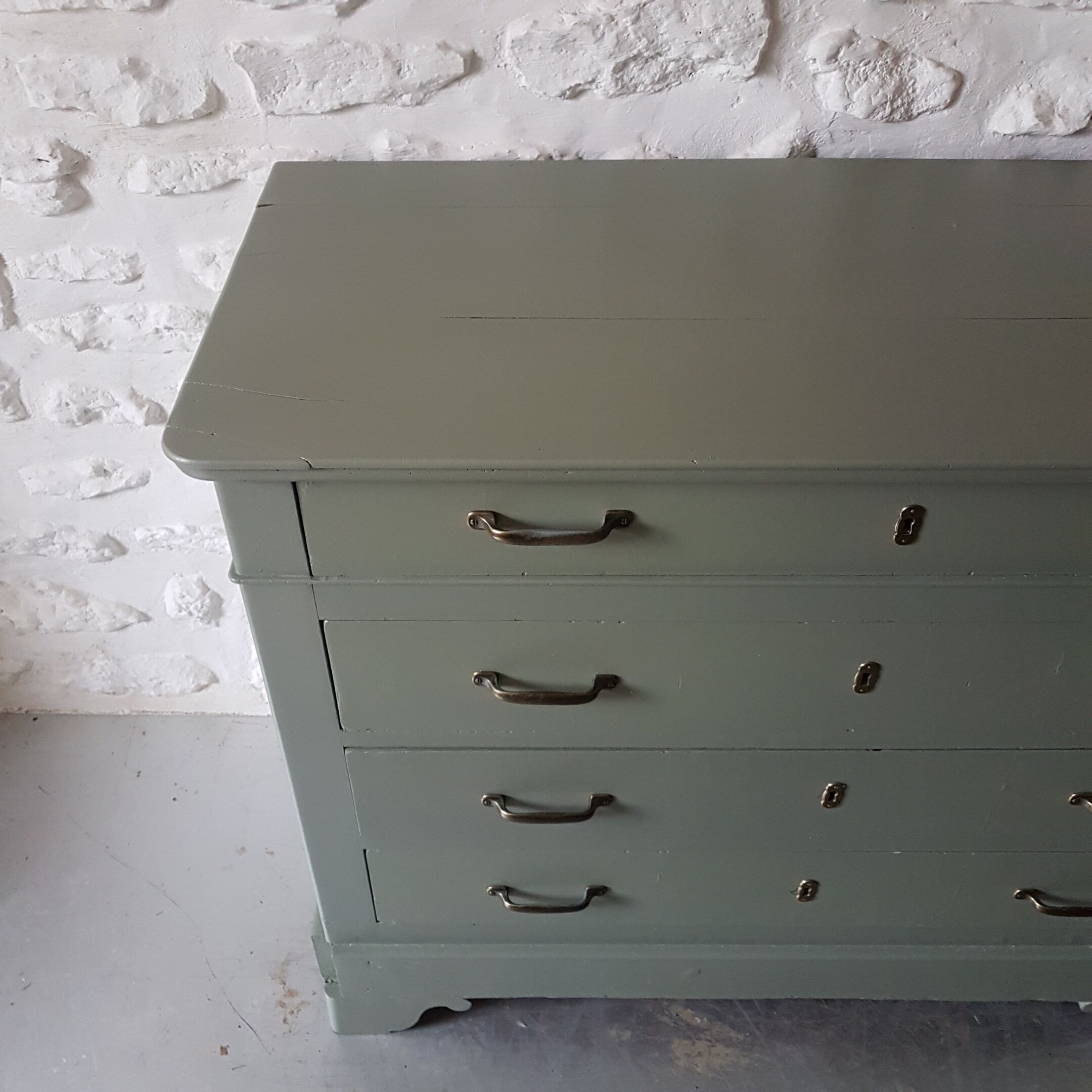 Clear khaki dresser