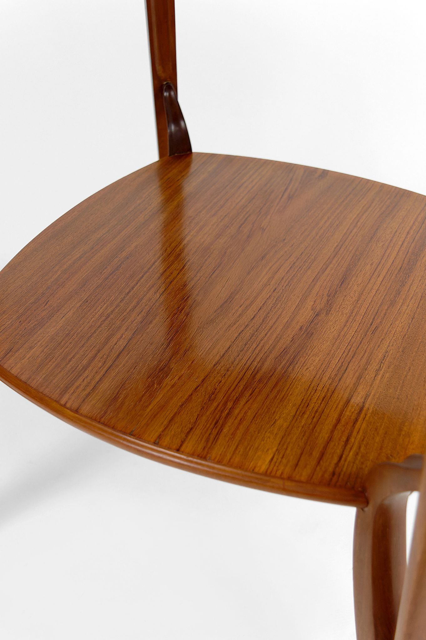 Pedestal table "Olga" by Louis Majorelle in mahogany, France, circa 1900
