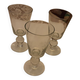3 verres a eau anciens sur pied
