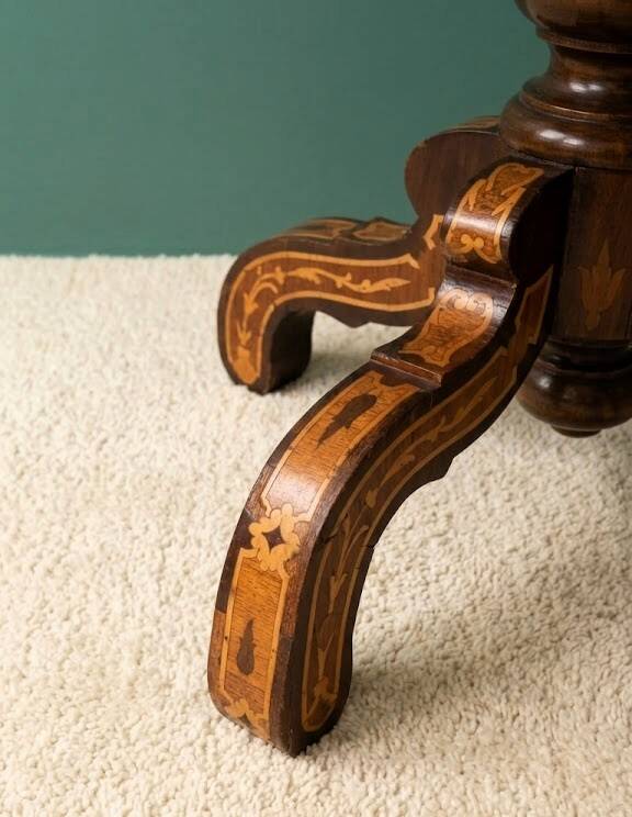Gueridon / game table