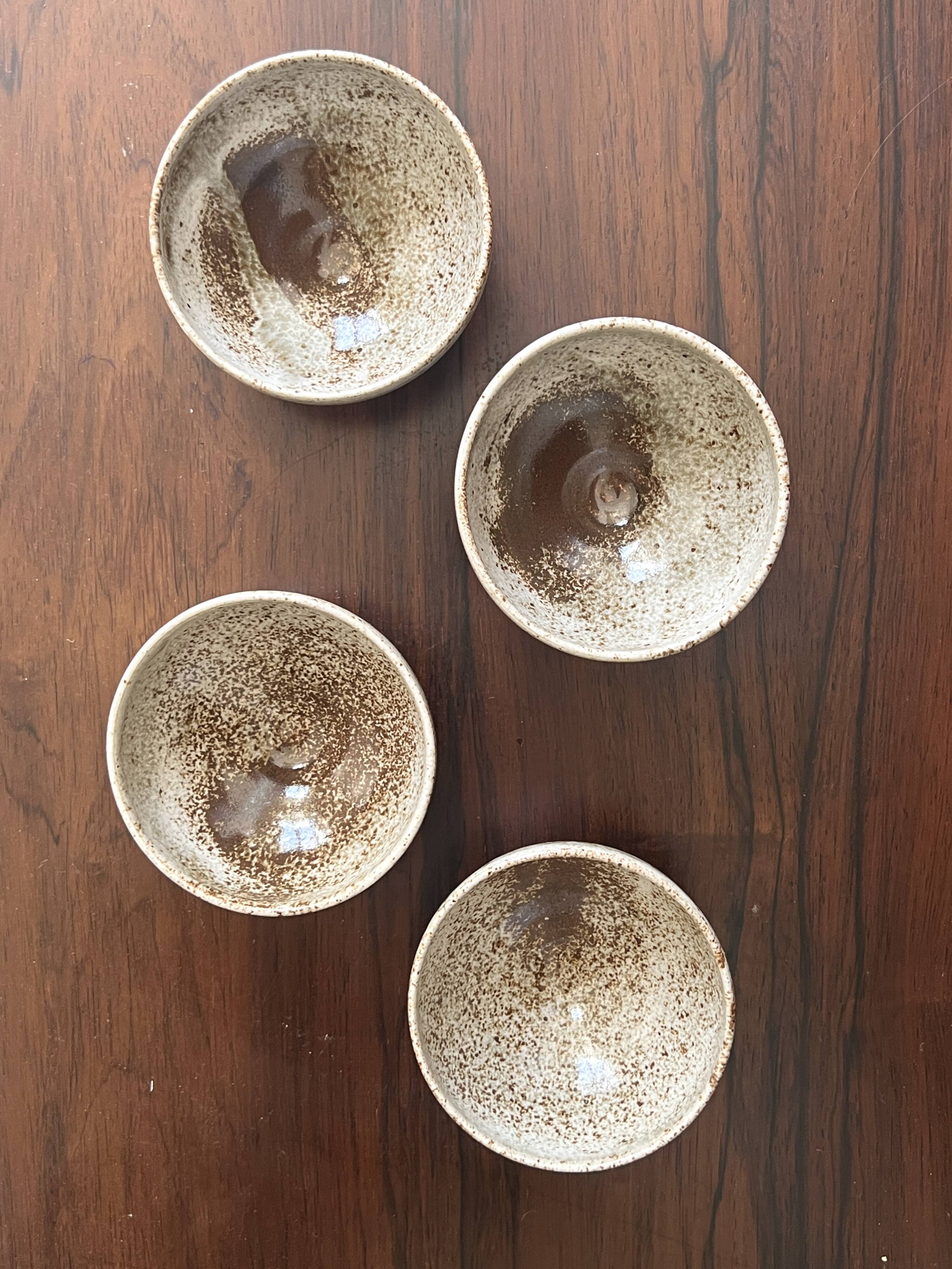 Set of 4 hand-turned glazed ceramic bowls