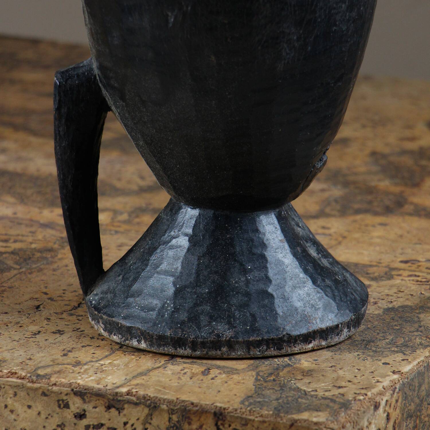 Large monoxyle "pot"