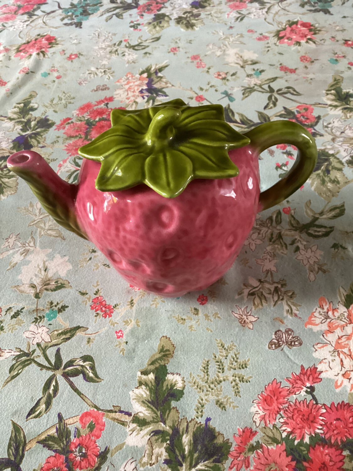 Strawberry teapot