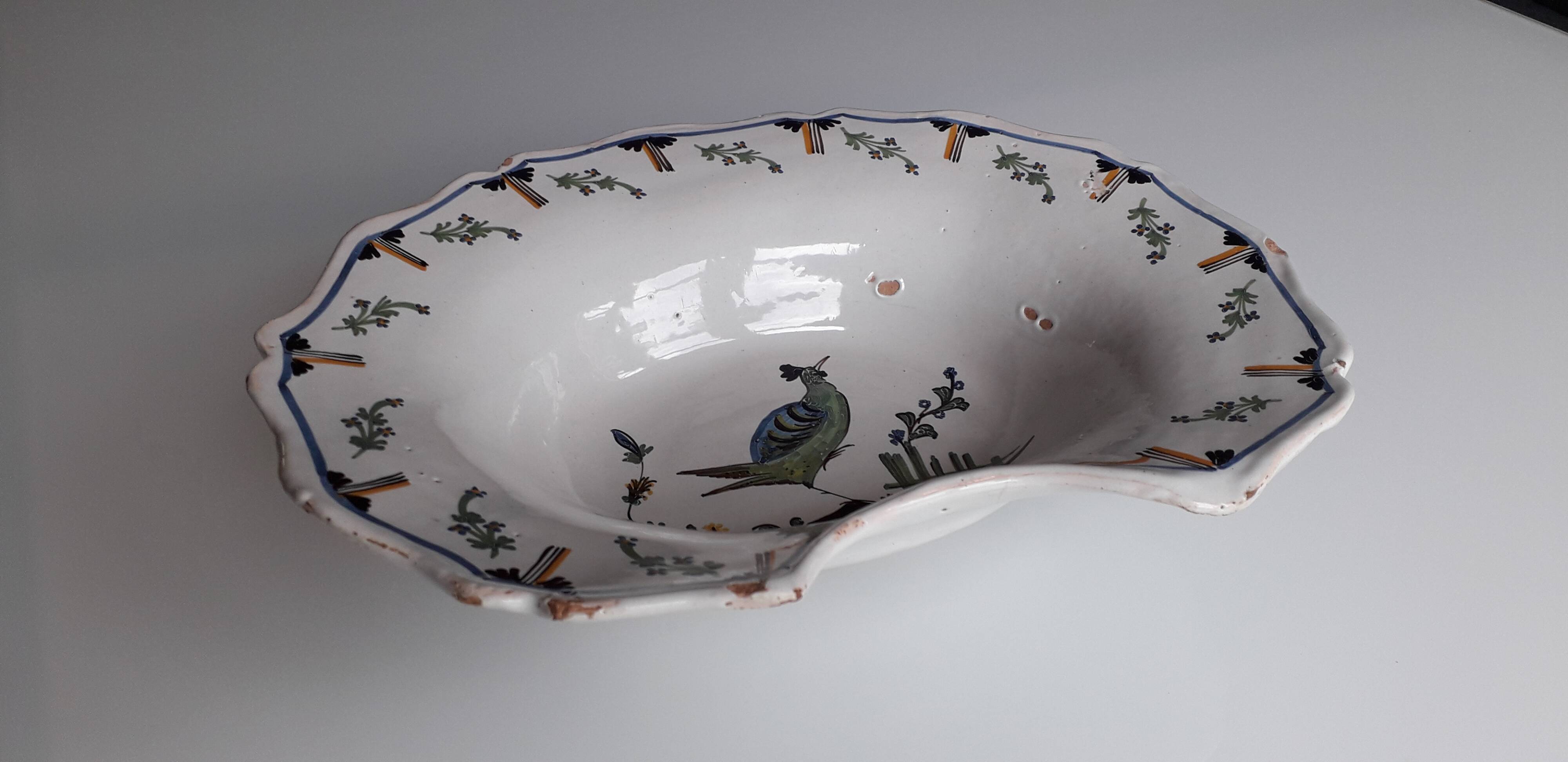 Nevers faience shaving dish - 18th century - Bird decoration