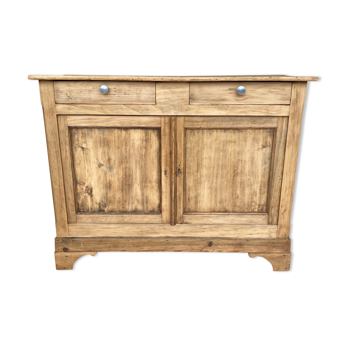 Parisian buffet in raw wood