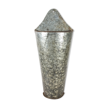 Pot de fleur en zinc