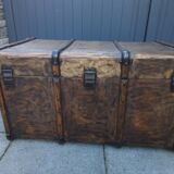 Splendid trunk late 19th century completely renovated