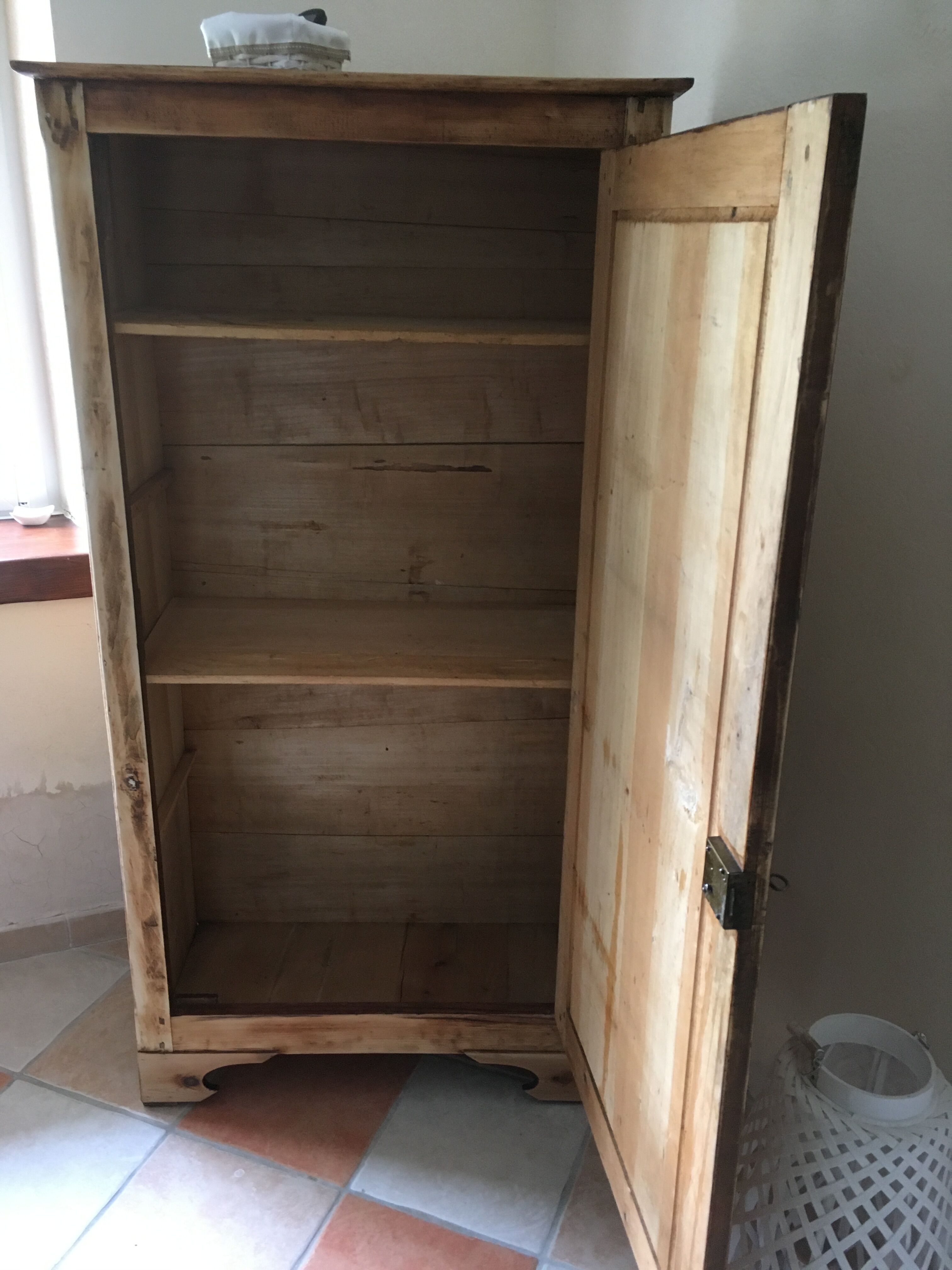 Wardrobe one door