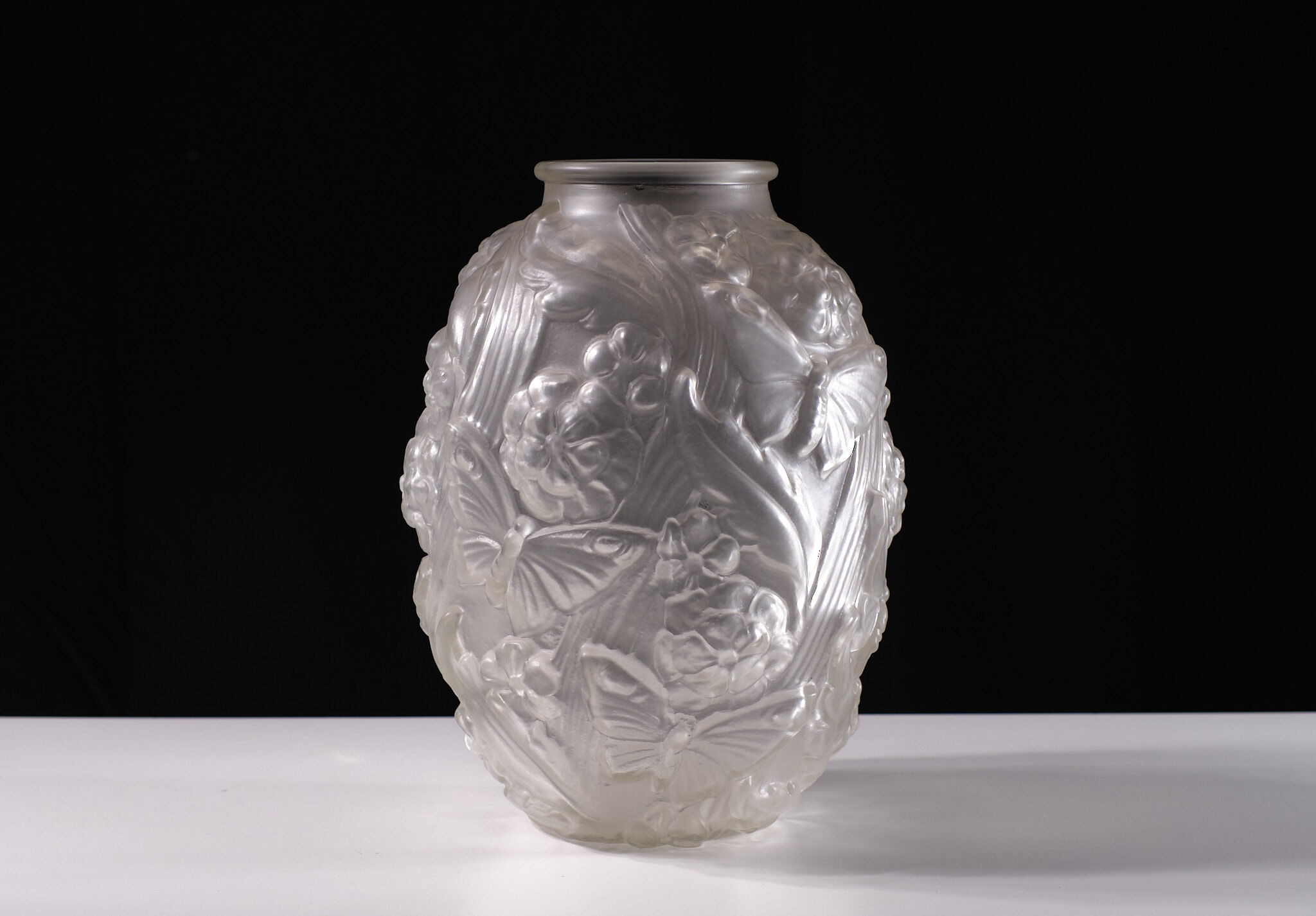 Satin pressed glass art deco vase, 1930s