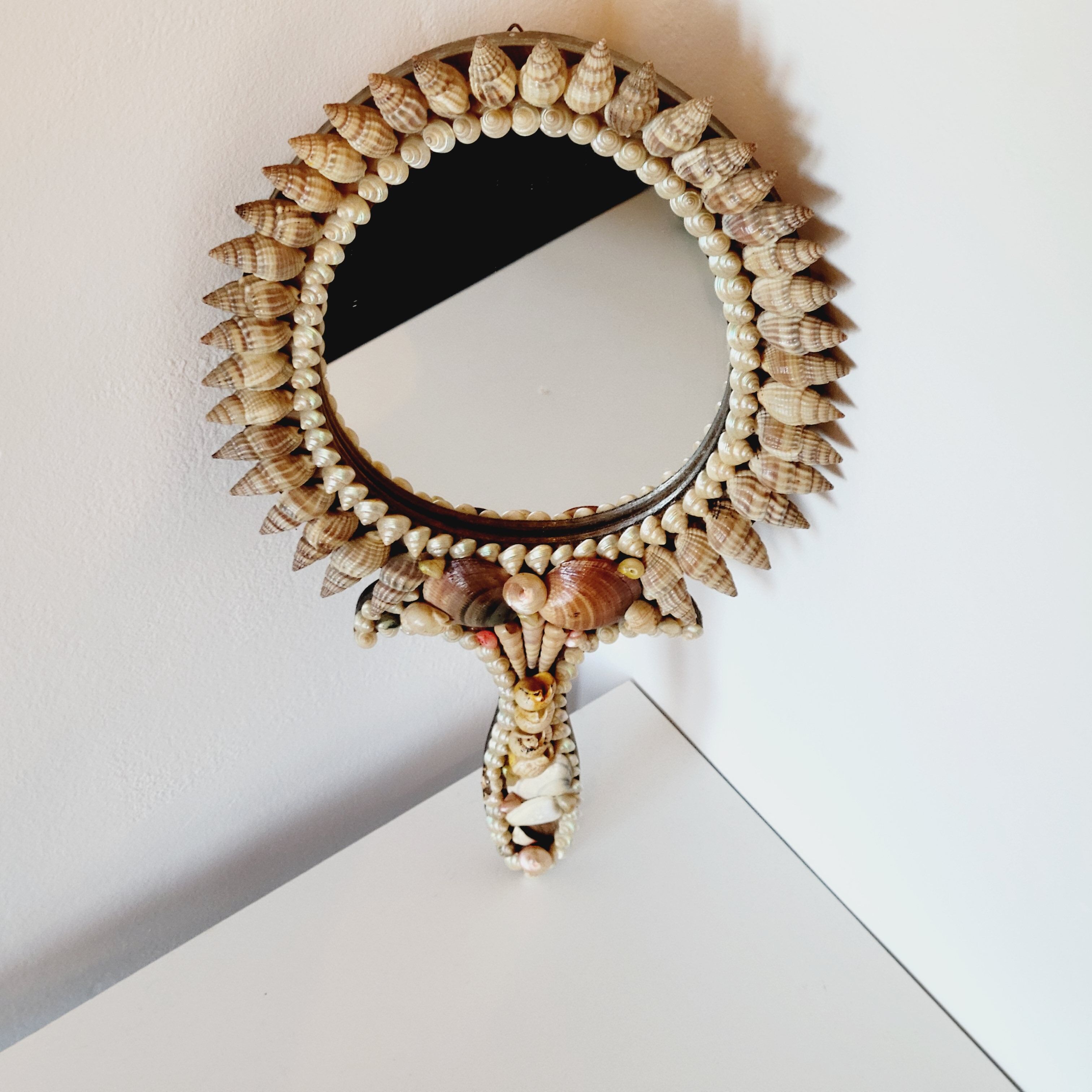 Mirror facing hand or hanging vintage shells
