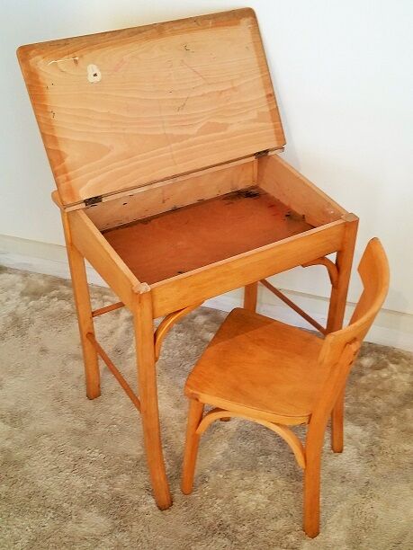 Chair and desk, child desk Baumann