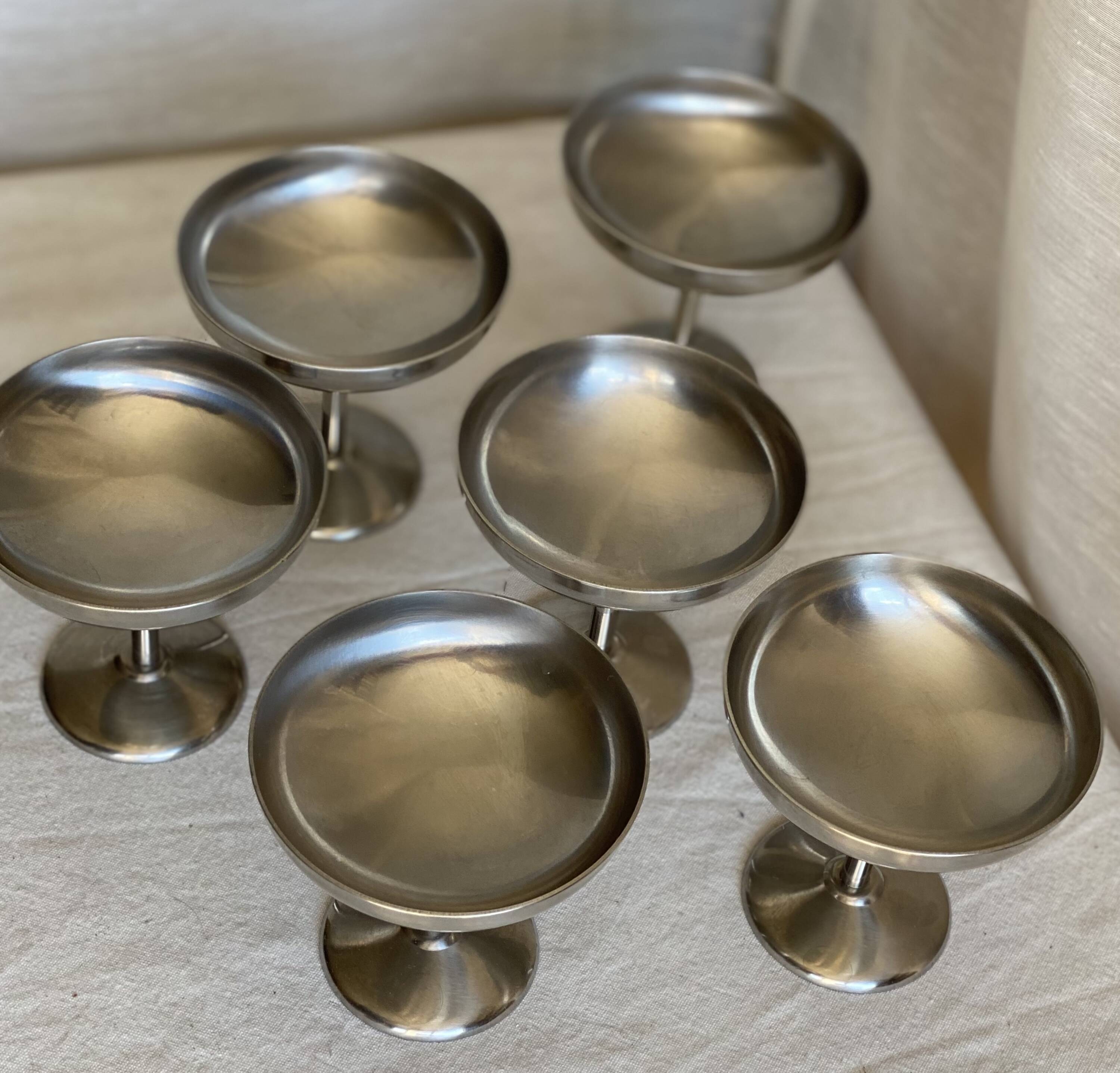 Set of 6 vintage ice cream bowls by Guy Degrenne from the 1980s.