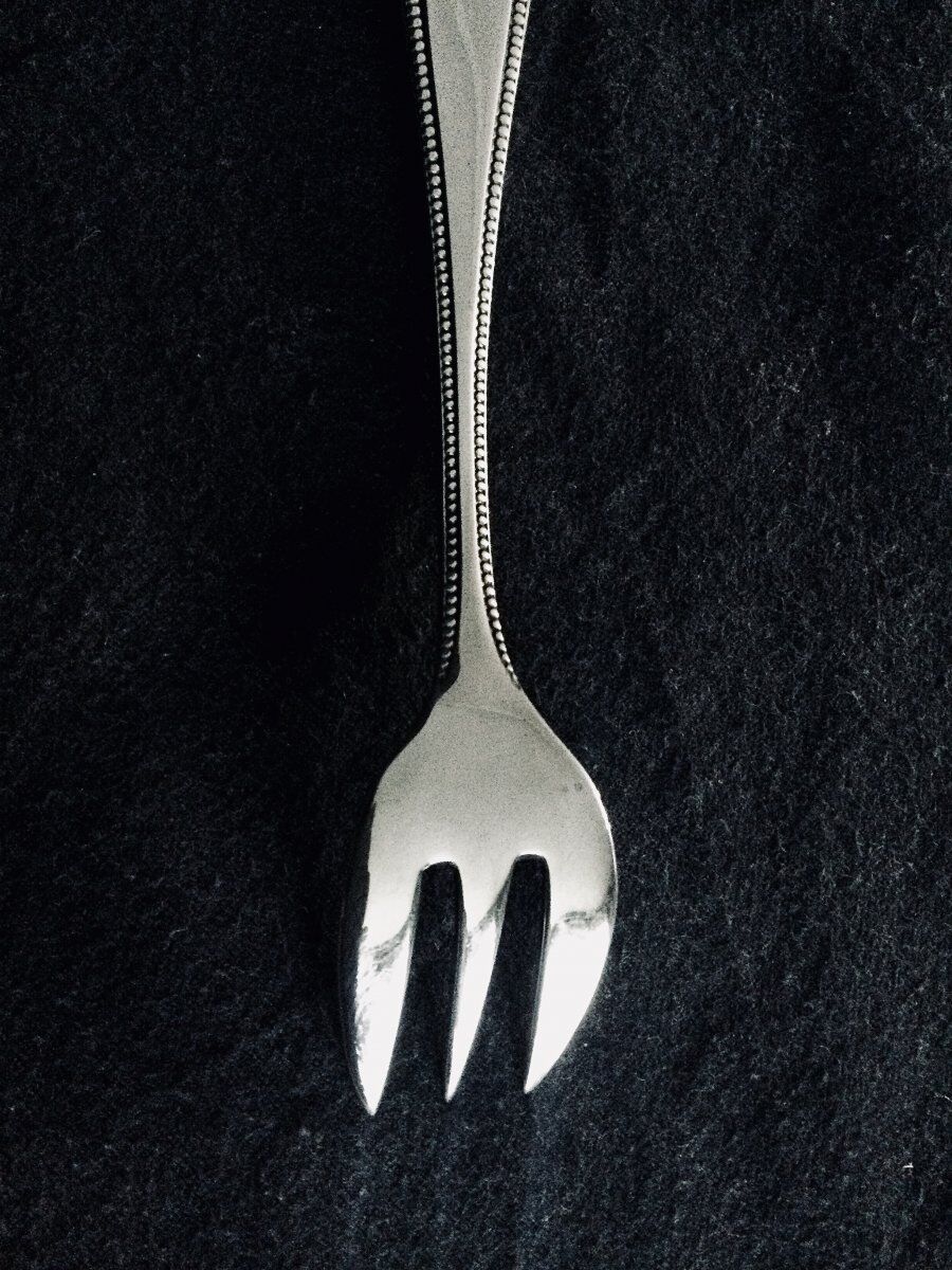 12 pearl oyster forks