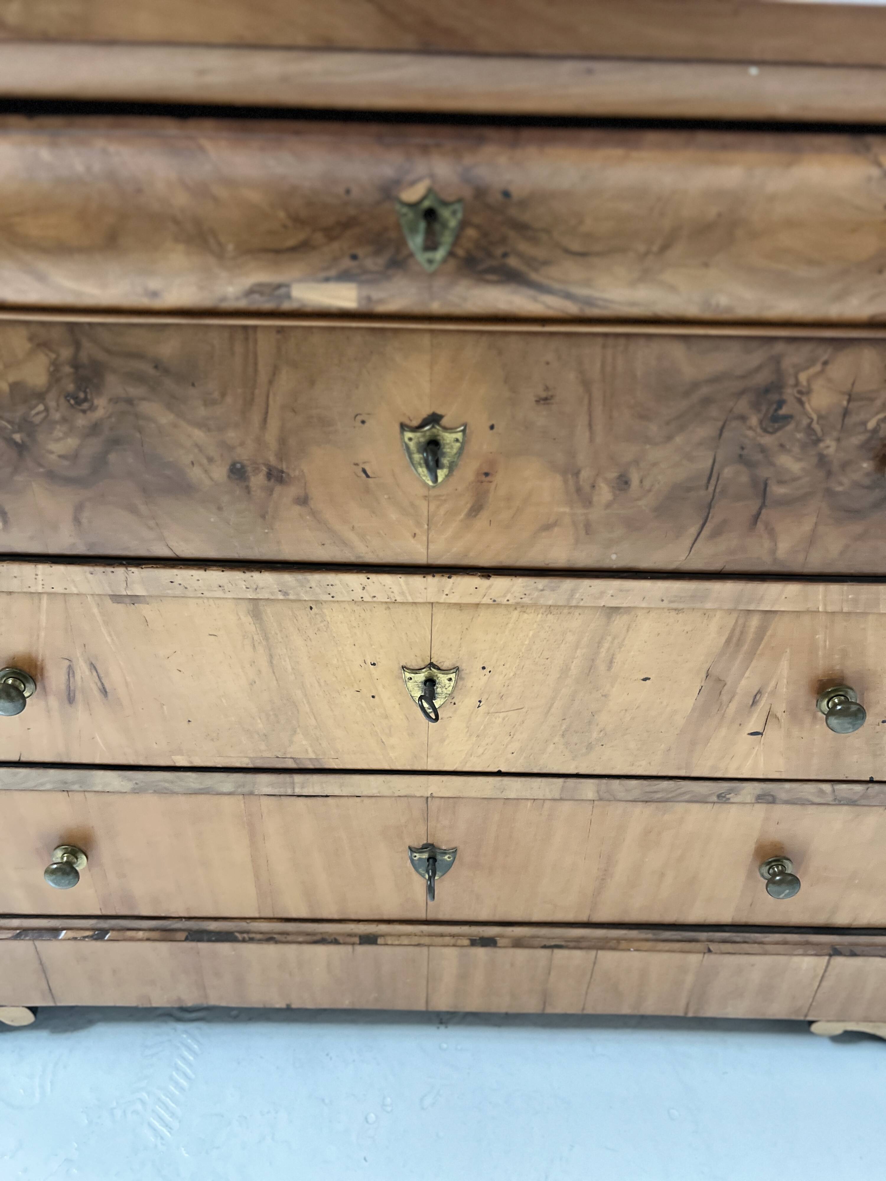 Commode Louis Philippe en en merisier massif XIX siècle